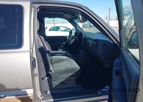 2001 Chevrolet Silverado 1500 Ls из США, поврежденный, VIN 1GCEC19T51Z161084